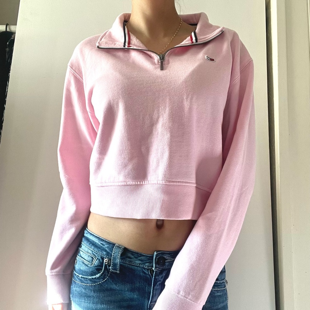 Pink Tommy Pullover
